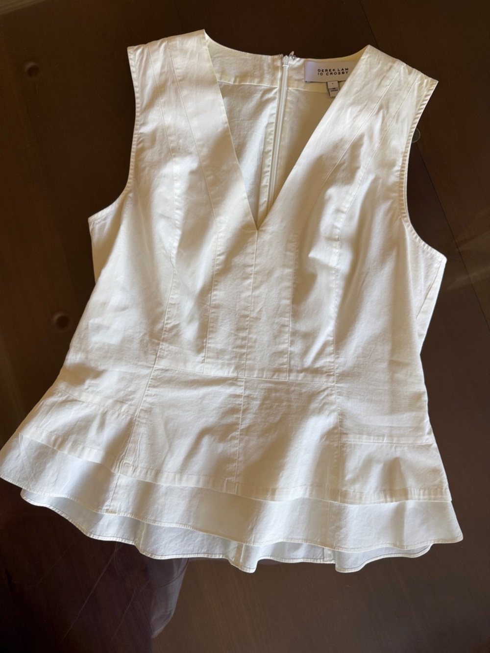 DEREK LAM White Sleeveless Peplum V-Neck Top size 8 Medium